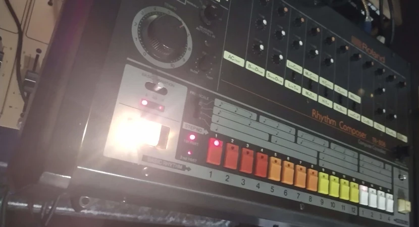 TR808 drum machine